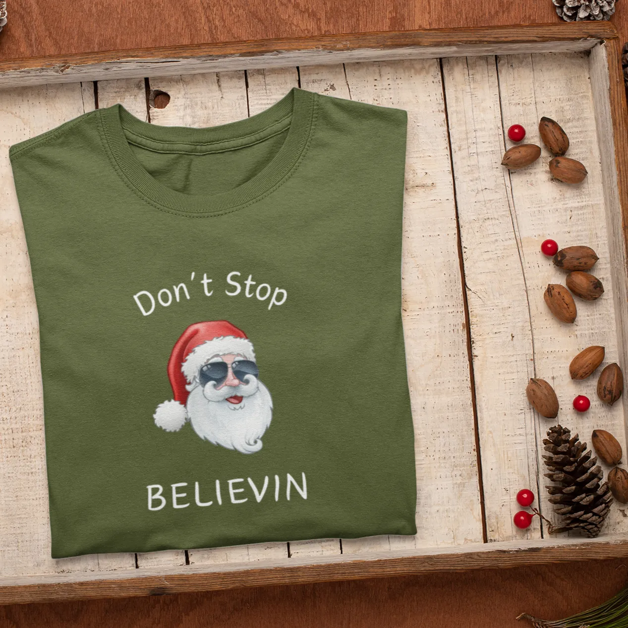 Don't Stop Believin Christmas Shirt, Christmas T-shirt, Christmas Family Shirt,Believe Shirt,Christmas Gift, Holiday Gift.Christmas Shirt