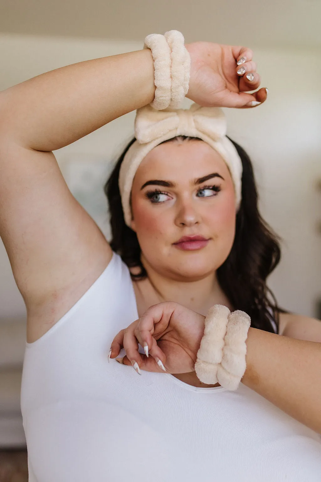 Effortless Days Stretchy Headband & Wristband Set in Tan - 6/12/2023