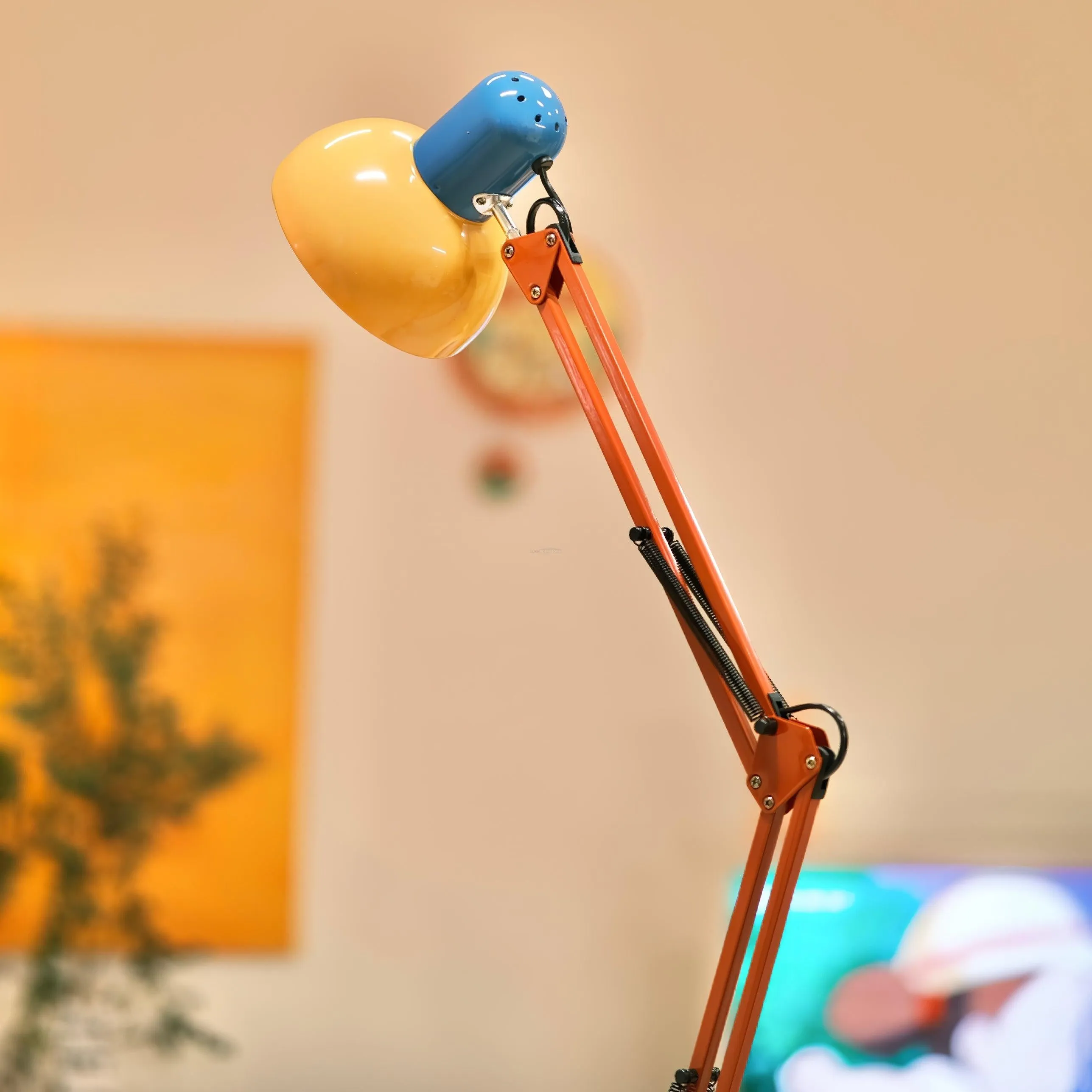 Flexi Bright Floor Lamp  ∅ 11″ Flexible