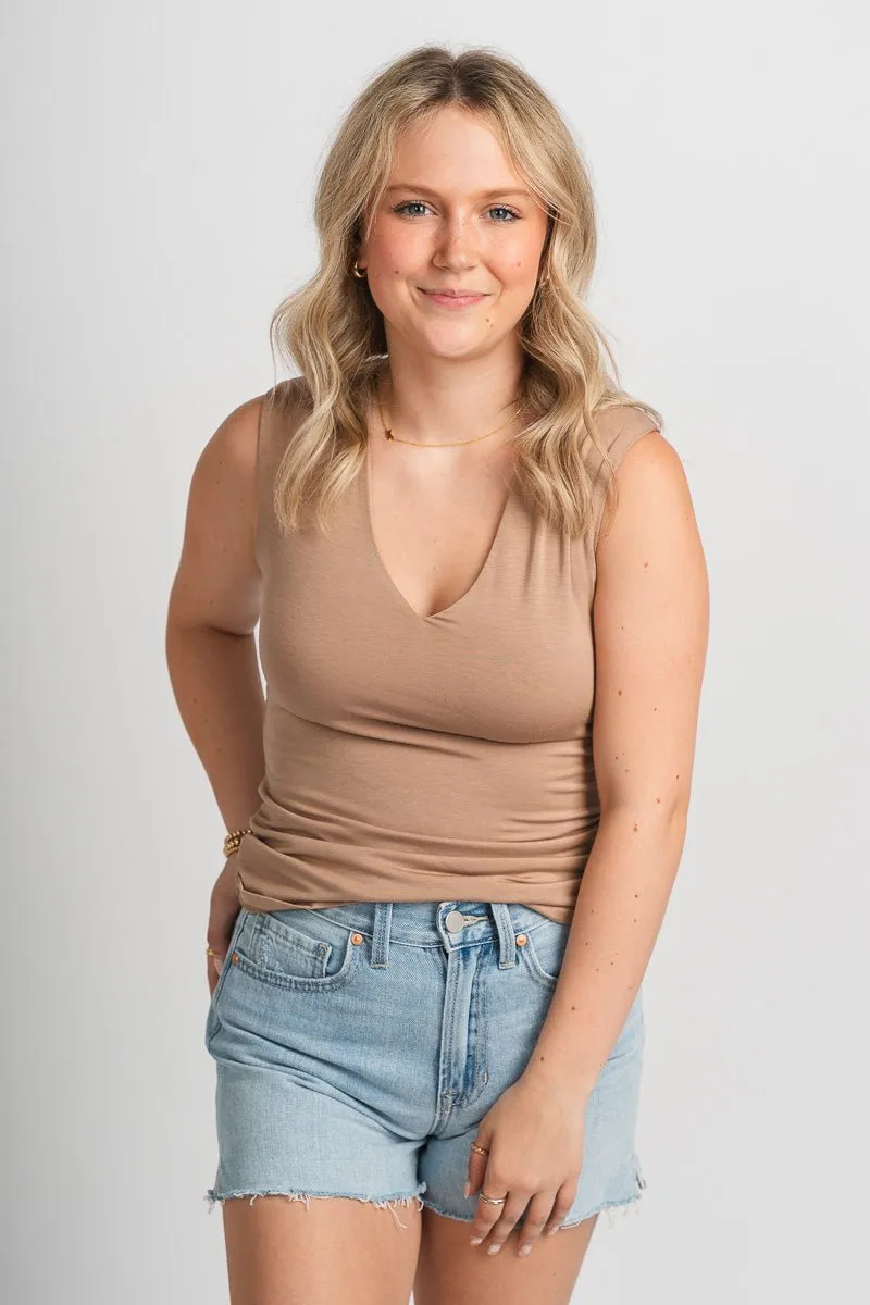 V-neck knit tank top taupe