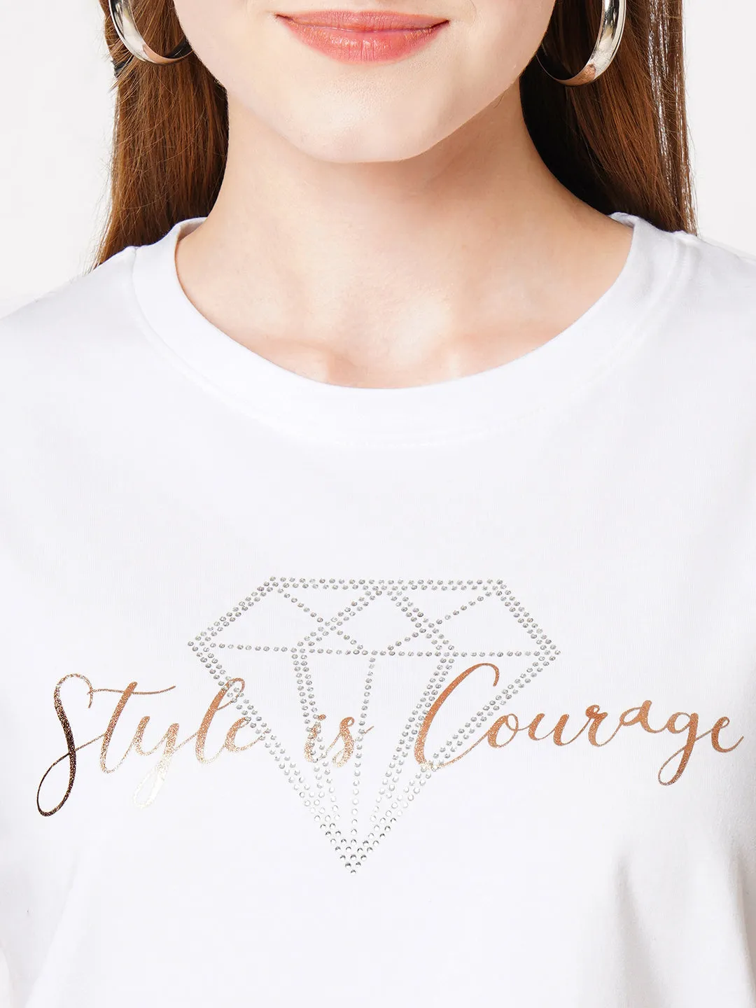 Women Typography & Chest Print Slim Fit Crop T-Shirt